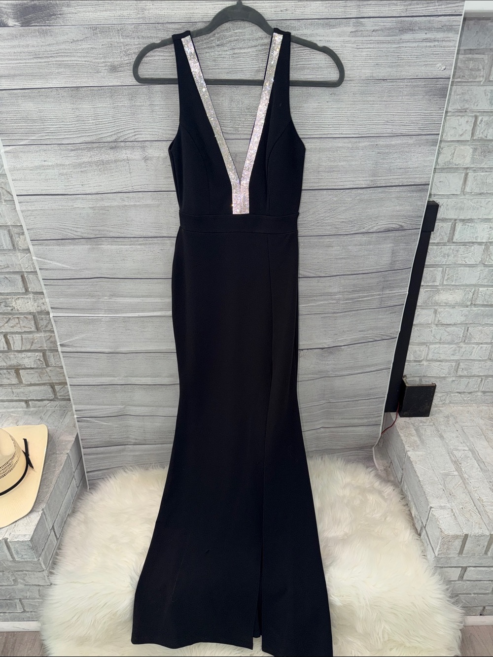 Lulu's Black Sequin-Trim Deep V Formal Gown - Picture 2 of 16